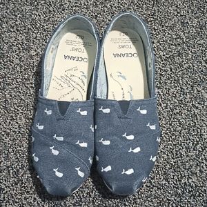 Tom's Classics with Whale print